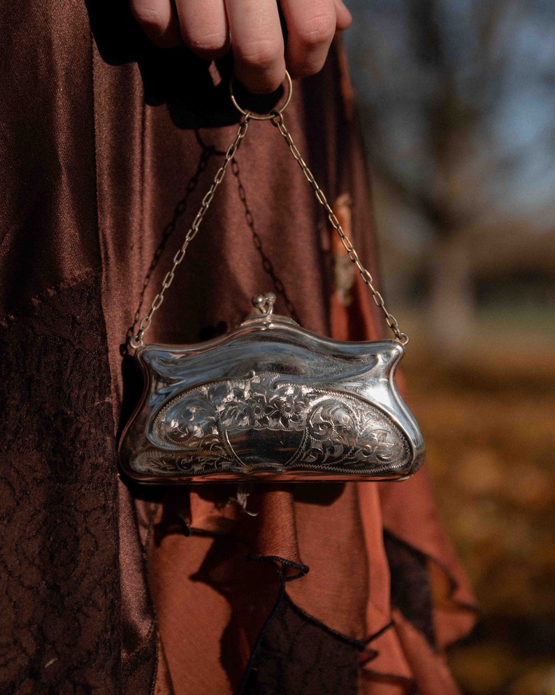 Antique 1910s Finger Purse Engraved, Edwardian Metal image 3