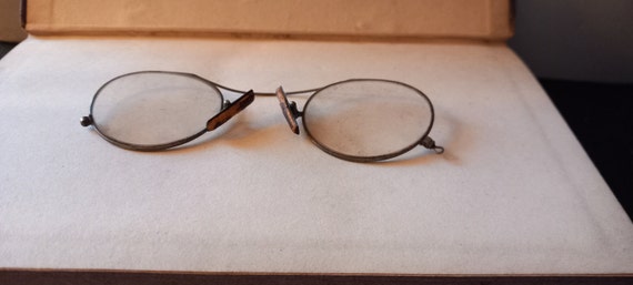 Antique Victorian Pince-Nez Spectacles: A Marvel … - image 1