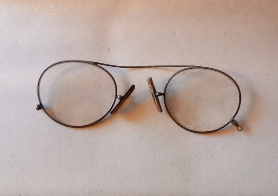 Antique Victorian Pince-Nez Spectacles: A Marvel … - image 5