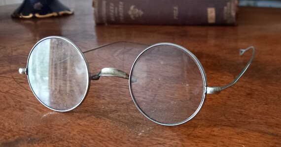 A Rare Antique Metal framed spectacles round lens… - image 1