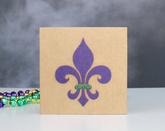 Mardi Gras Fleur de Lis Sign, Fleur de Lis Shelf Sitter, Mardi Gras Tiered Tray, Hand-painted Desktop Sign, Mardi Gras Gift, 5x5 Sign
