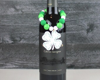 St. Patrick's Day Wine Bottle Tag, Shamrock Wood Bead Wine Garland, St. Patrick's Day Wine Gift, Shamrock Wine Tag