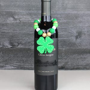 St. Patrick's Day Wine Bottle Tag, Shamrock Wood Bead Wine Tag, St. Patrick's Day Gift, Shamrock Wine Gift image 1
