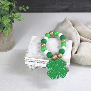 St. Patrick's Day Wine Bottle Tag, Shamrock Wood Bead Wine Tag, St. Patrick's Day Gift, Shamrock Wine Gift image 6