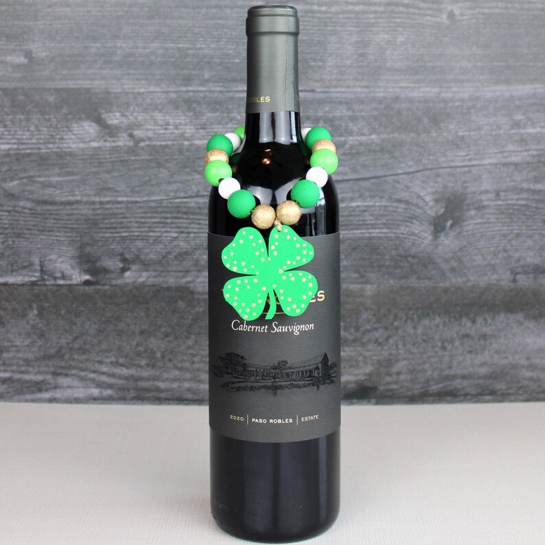 St. Patrick's Day Wine Bottle Tag, Shamrock Wood Bead Wine Tag, St. Patrick's Day Gift, Shamrock Wine Gift image 2