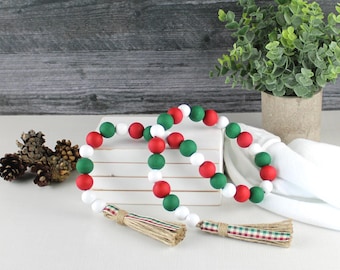 Christmas Wood Bead Garland, Holiday Garland, Festive Decor, Xmas Tiered Tray, Christmas Beaded Garland, Red and Green Garland, Xmas Gift