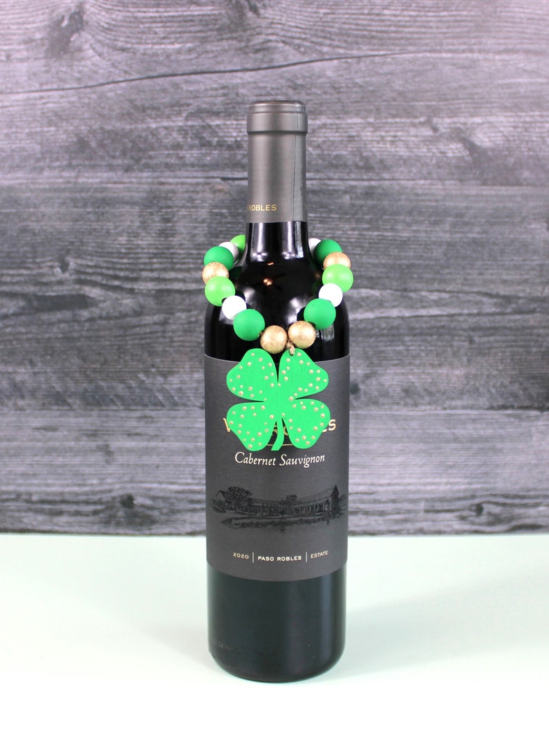 St. Patrick's Day Wine Bottle Tag, Shamrock Wood Bead Wine Tag, St. Patrick's Day Gift, Shamrock Wine Gift image 4