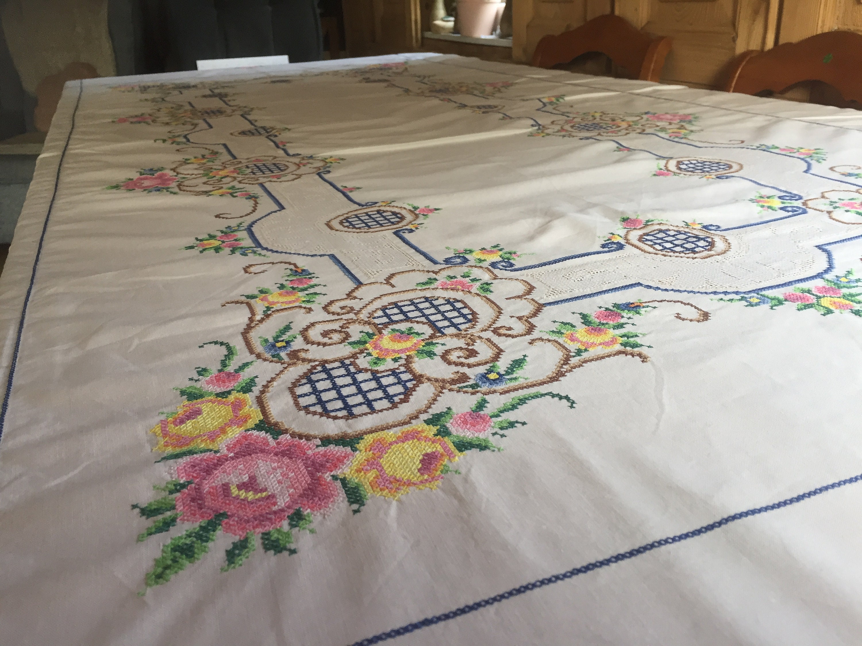 Nappe brodé vintage excellent état Aucun Défaut faire offre