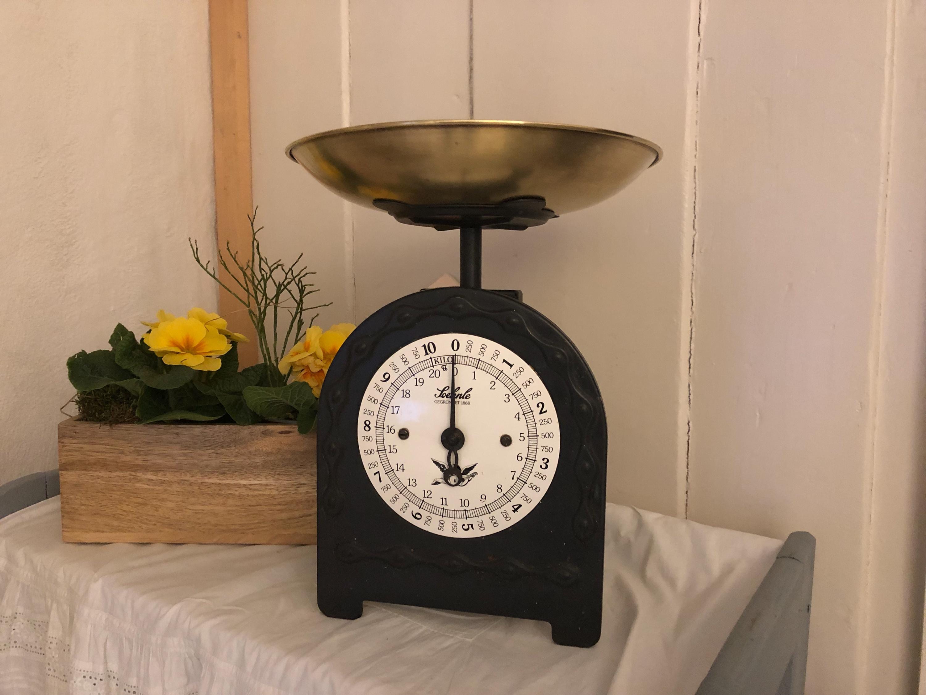 Antike mechanische Waage / Küchenwaage / BROCANTE & VINTAGE / SOEHNLE / Messingschale sehr dekorativ !!