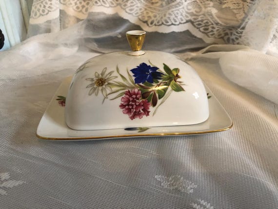 Alte PORZELLAN - Butterdose / BROCANTE & VINTAGE / Wunderschönes , Alpenblumen Design / wenig gebraucht