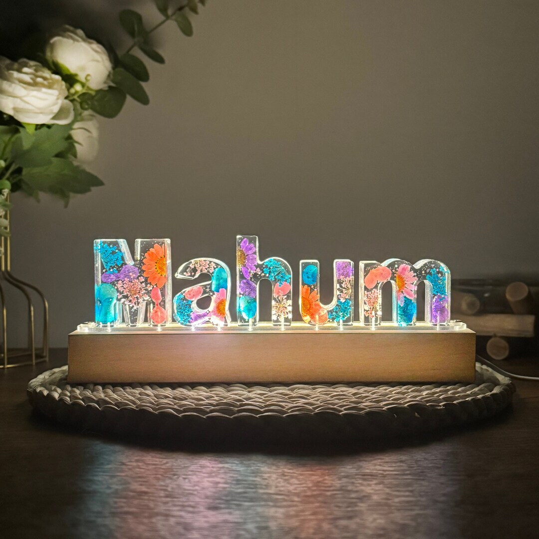 Customized Letters Dry Flower Resin Lamp Natural Flowers Resin Night