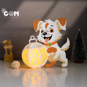 Weihnachtshund Laterne SVG, PDF, Hund spielt mit Weihnachtskugel Laterne, DIY Laterne Weihnachtsverzierungen - Papierschnitt Vorlage für Weihnachten