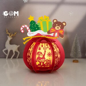 Linterna de bolsa de regalo de Papá Noel SVG, plantilla de linternas navideñas, adornos navideños de linterna hechos a mano, plantilla de corte de papel para Navidad
