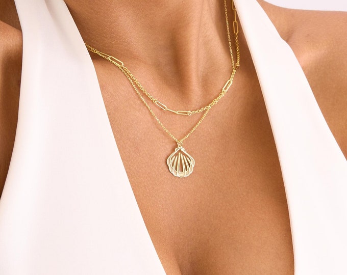 Gold Seashell Necklace, Conch Shell Necklace, Surfer Necklace, Clam Pendant, Seashell Jewelry for Women, Gift for Beach Lover, Beach Jewelry