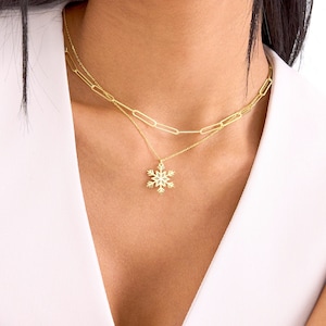Dainty Snowflake Necklace 925 Silver, Tiny Snowflake Necklace 14K Gold, Snowflake Pendant, Birthday Gifts for Mom, Christmas Gifts for Her