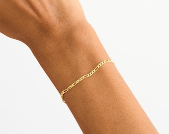 Gold Figaro Chain Bracelet for Women, 925 Silver Figaro Chain, Thin Figaro Link Bracelet, Birthday Gift for Kids, Perfect Gift for Mom