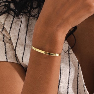 14K Gold Herringbone Chain Bracelet - Delicate Herringbone Bracelet - Snake Chain Bracelet - Simple Gold Chain Bracelet - Bracelet for Women