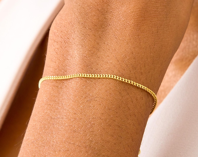 Dainty Gold Curb Chain Bracelet for Women, Minimalist 14K Gold Vermeil Everyday Jewelry, Thin Layering Bracelet, Elegant Gift Idea for Her