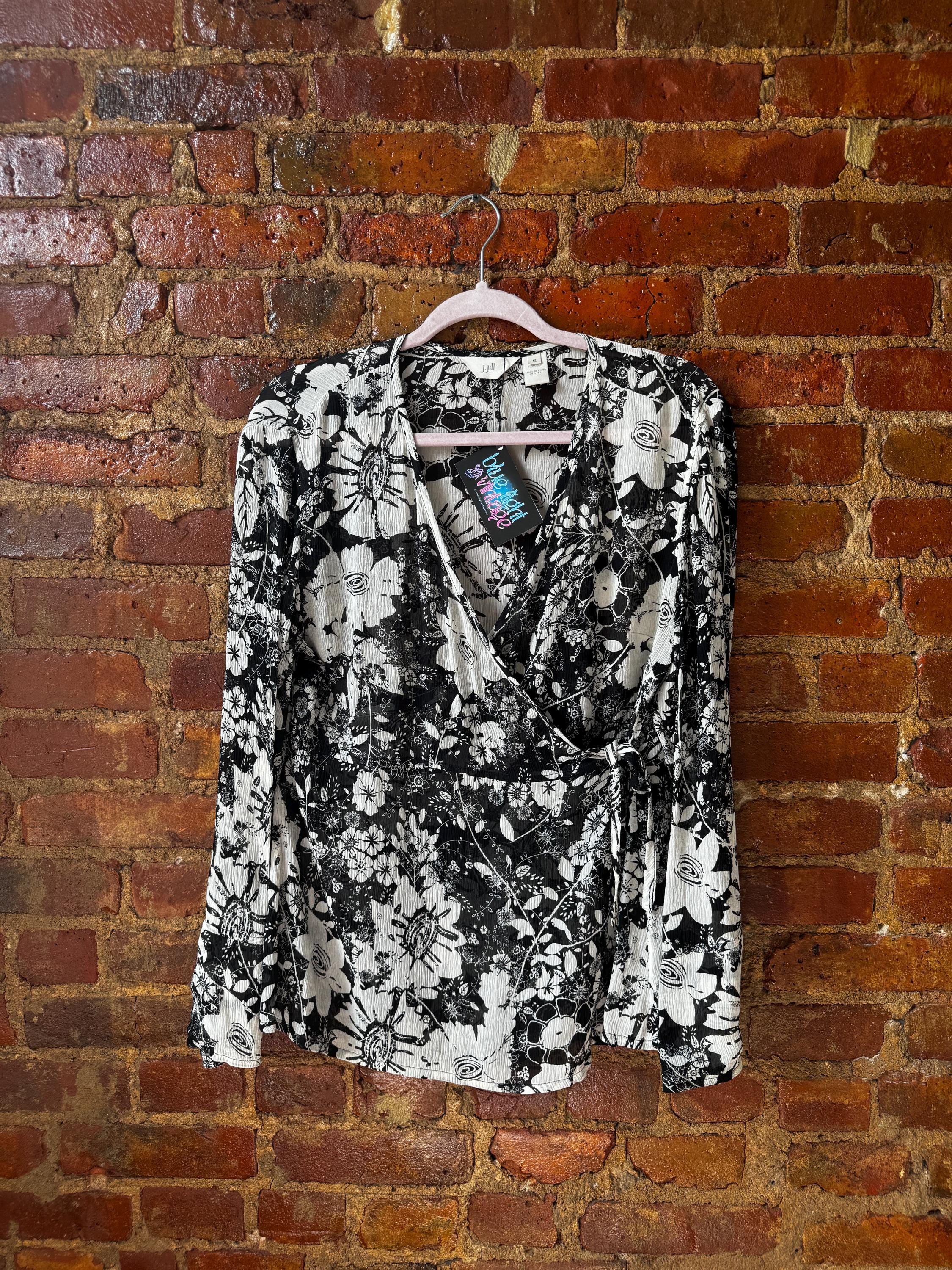 crinkle crinkle crinkle sheer blouse黒 Sheer Crinkle Blouse - Etsy