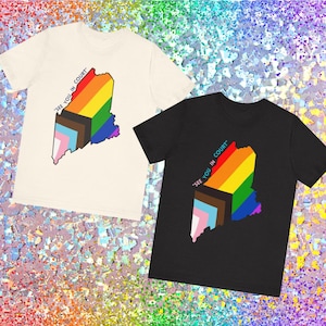 Maglietta "Ci vediamo in tribunale" Progress Pride, Governor Mills Maine Resistance, supporto giovani trans e queer, lgbtq