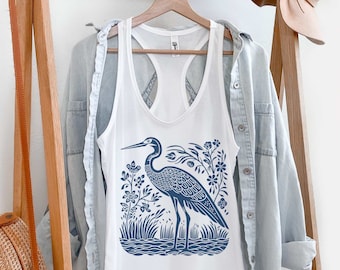 Blue Heron Tank Top Linolschnitt Shirt Great Blue Heron Vogel Liebhaber Shirt Hippie Kleidung Granola Girl Antik Volkskunst Vogel Voliere Geschenk Vogel Nerd