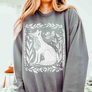 Fox Sweatshirt Linocut Shirt Block Print Shirt Fox Hoodie Comfortcolors Sweatshirt Folk Art Forestcore Granola Girl Tween Girl Gifts Grey