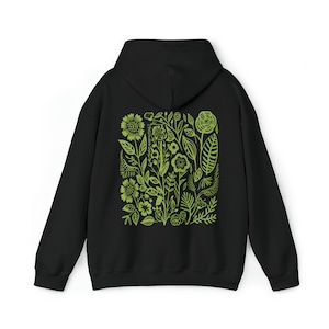 Wildflowers Hoodie Forest green Hoodie Dark Green Hoodie Retro Floral Hoodie Pressed Flower Shirt Nature Hoodie Cottagecore Hoodie Black