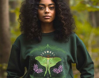 Moletom Luna Moth: Moletom Witchy Celestial Crewneck