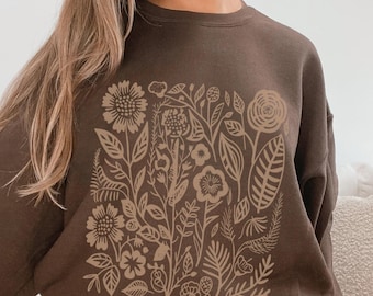 Pressed Flowers Shirt Brown Sweatshirt Wildflowers Crewneck Sweatshirt Pressed Flowers Hoodie Cottage Core Clothing Granola Girl Gift