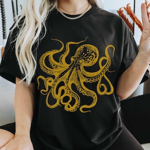 Vintage Octopus T-Shirt: Linocut Style Ocean Animal Tee Black