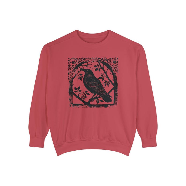 Raven Sweatshirt Bird Sweatshirt Comfortcolors Crewneck Crowcore Linocut Shirt Block Print Shirt Granola Girl Birder Gift Gothic Clothes Crimson