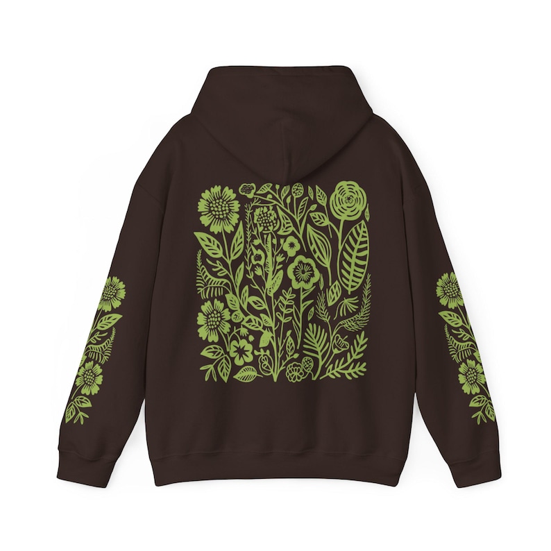 Sudadera con capucha verde con estampado de flores silvestres / Estampado en la manga / Ropa Forestcore / Regalos para chicas adolescentes Dark Chocolate