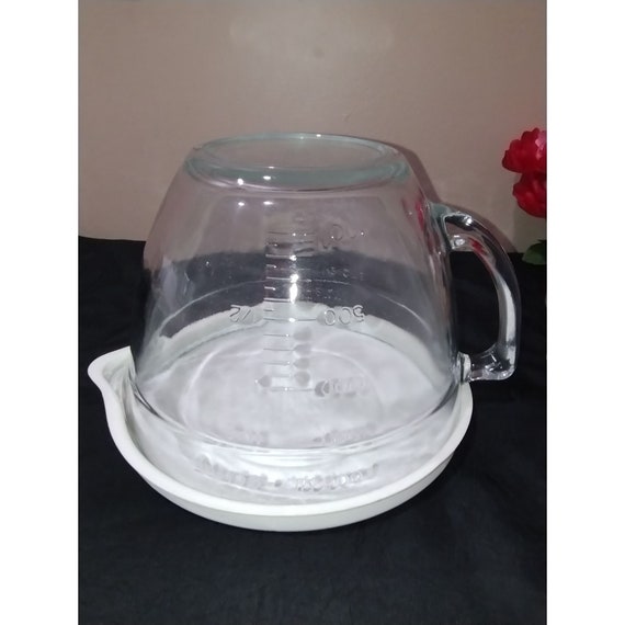 The Pampered Chef Measuring Cup Batter Bowl With Lid 2 Quart 2 Liter 8 Cup  Measuring Pitcher 