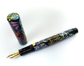 Graffiti Design Fountain Pen. Handmade and handpainted.