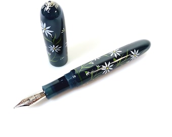 Daisy Handmade and Handpainted Fountain Pen.