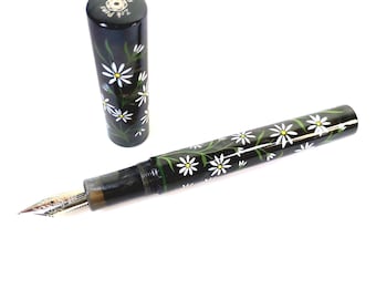 Daisy Handmade and Handpainted Fountain Pen.