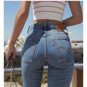Vintage Levi’s 505™ Straight Leg Jeans – 30x32 – Light Wash – Classic 100% Cotton Denim