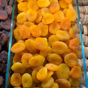 Natural Dried Apricots From Turkish Farm - Dried Fruits from Anatolian, Delicious and Healthy