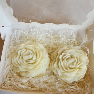 Flower Soap box Set of 3 Soaps Rose Soap Vanilla Soap Shea butter Soap Natural Soap Christmas Soap for Mom Gift Soap for Party Favors Gift
