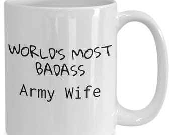 La tazza da moglie dell'esercito più tosta del mondo