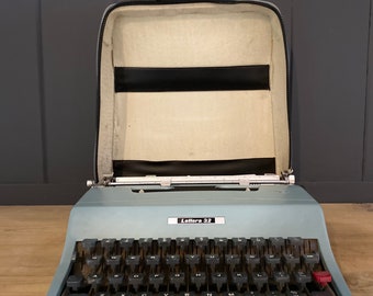 Olivetti Lettera 32 vintage typewriter