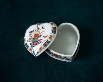 Gold Floral Porcelain Heart Box - Decorative Romantic Jewelry Box - Floral Retro Style - Sentimental Decor