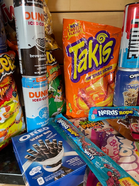 Snack Bundle Munchie Gift Box Cheetos Oreo Dunkin Takis Rap Snacks