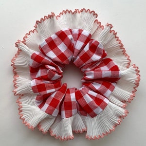 Red gingham frill scrunchie, white pink pleated trim
