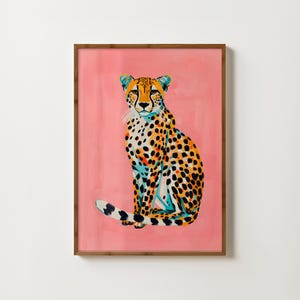 Estampado de guepardo rosa, arte de pared ecléctico de guepardo, póster de leopardo preppy, pintura de animales boho, decoración de dormitorio peculiar, impresiones de arte maximalista de grandes felinos