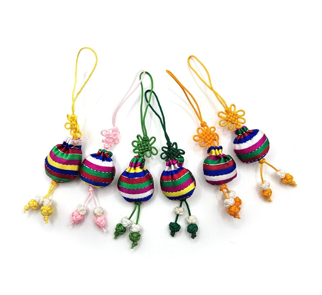 ＊韓国＊［nari objet］Pollen keyring 2color Mother of pearl Keyring – National Museum Goods MU:DS