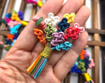 Spilla a forma di bouquet di fiori con nodo coreano fatta a mano Maedeup Festa della mamma San Valentino Regalo tradizionale Kpop Maedeup 매듭