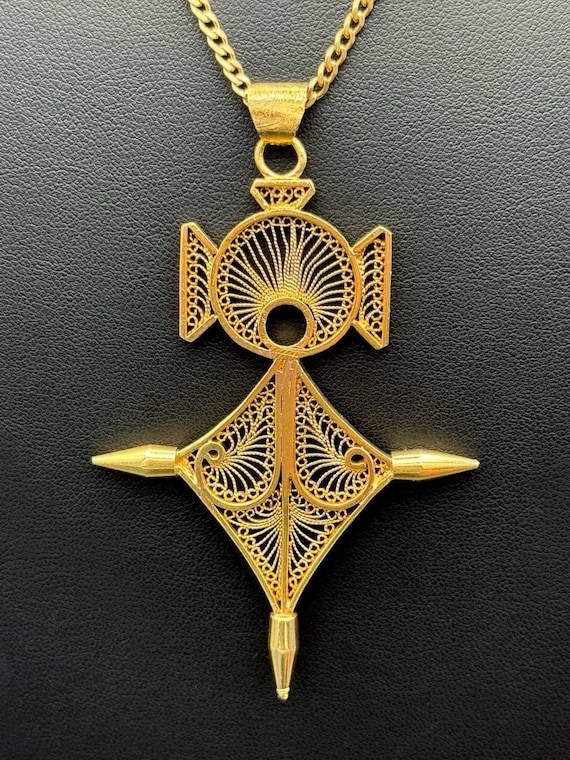 17k Solid Gold Filigree Africa Cross Pendant Necklace, 28