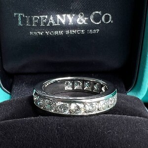 11 100 Alliances Tiffany Co, platine et diamants de 1,80 ct 4 mm, éternité 4