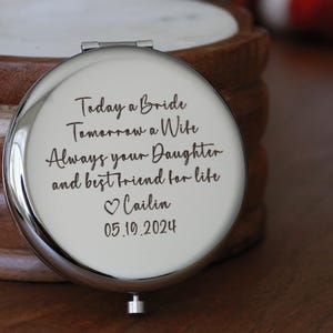 Personalized Compact Mirror,Mother of the Bride Gift,Gift for Mom From Daughter,Mother of Groom Gift,Mother of the Bride Gift,Wedding Gift
